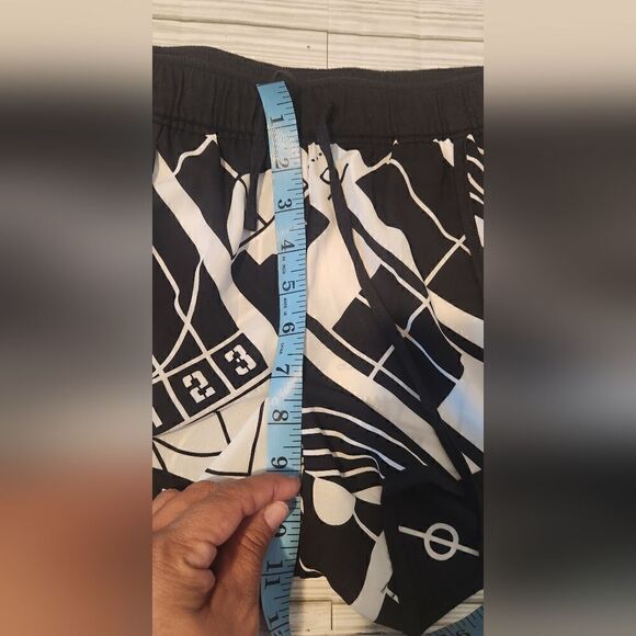 Adidas White and Black Track Shorts Size Small - Picture 8 of 12